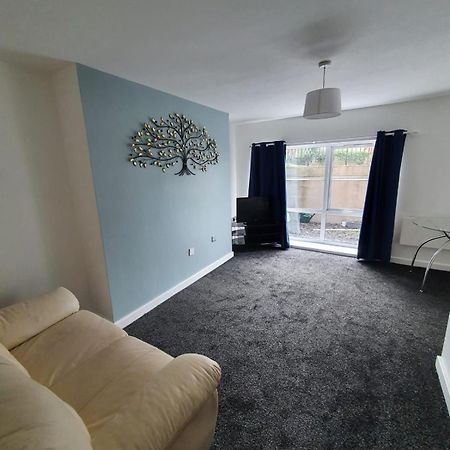 Quiet 2 Bedroom Flat In Darlington With Free Parking, Wi-Fi And More 外观 照片