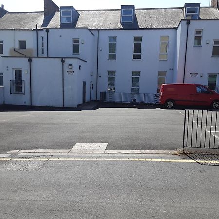 Quiet 2 Bedroom Flat In Darlington With Free Parking, Wi-Fi And More 外观 照片